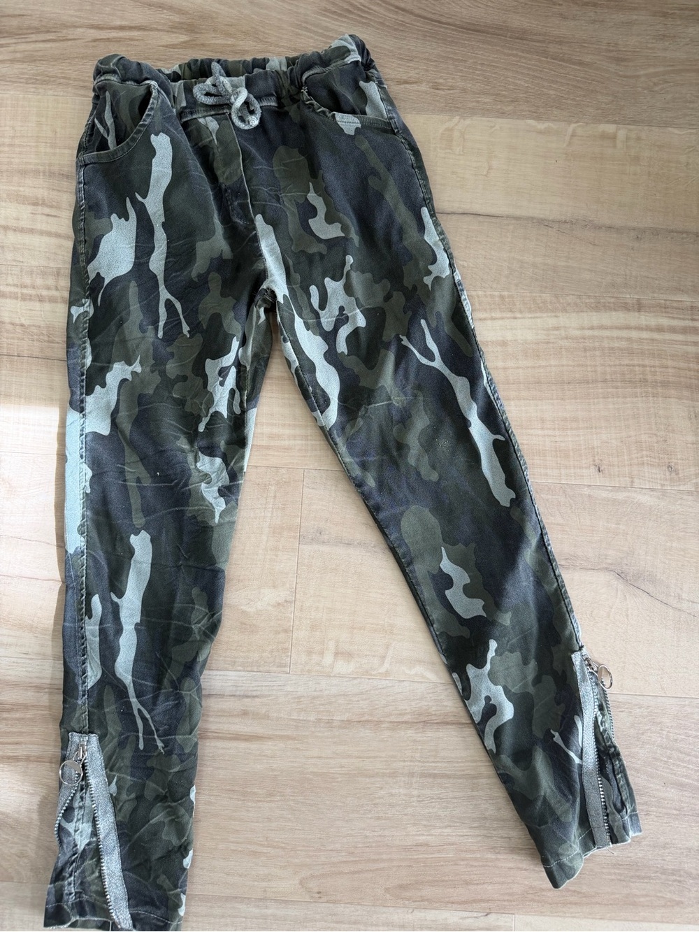 Venti6 Camouflage Stretch Jogger Pants with Ankle Zips - Size small